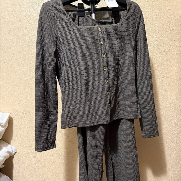 Gilli Other - Olive Lounge set stretch top & pants Ensemble LARGE​